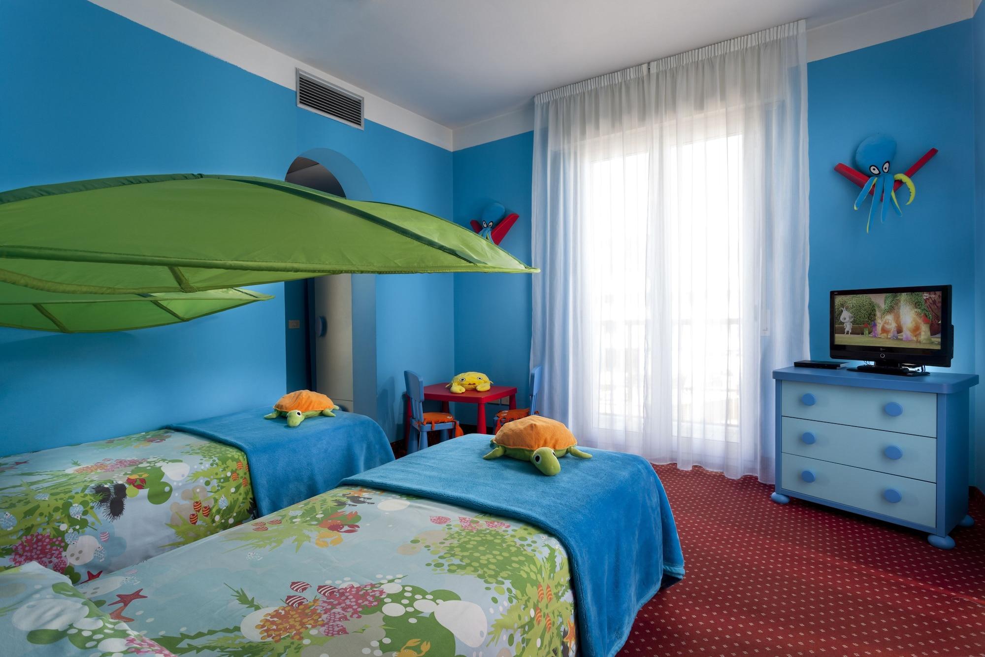 Hotel Milano Helvetia - In Centro Con Piscina Riccione Dış mekan fotoğraf