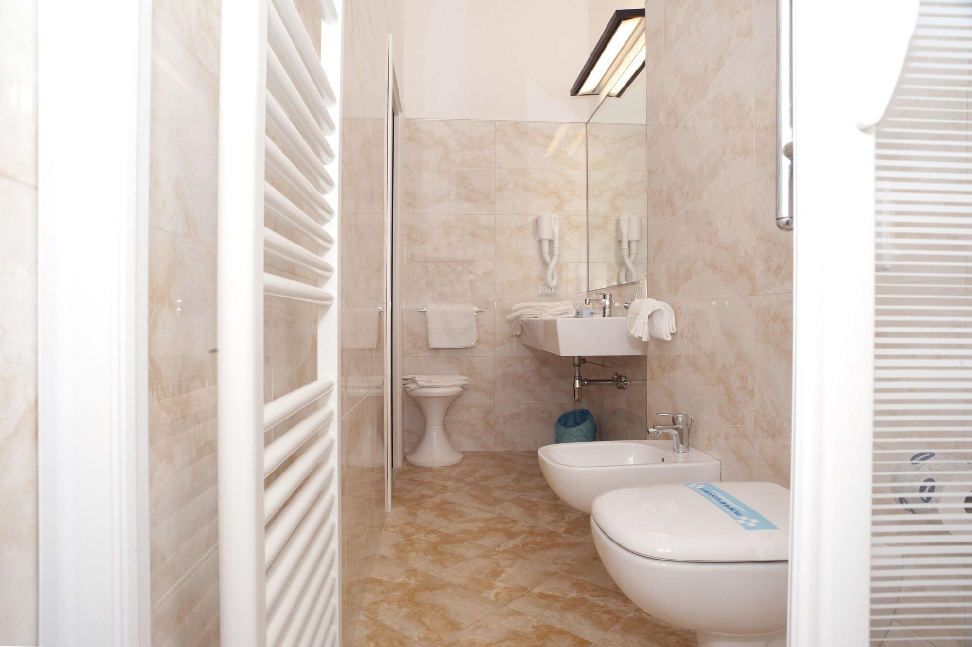 Hotel Milano Helvetia - In Centro Con Piscina Riccione Dış mekan fotoğraf