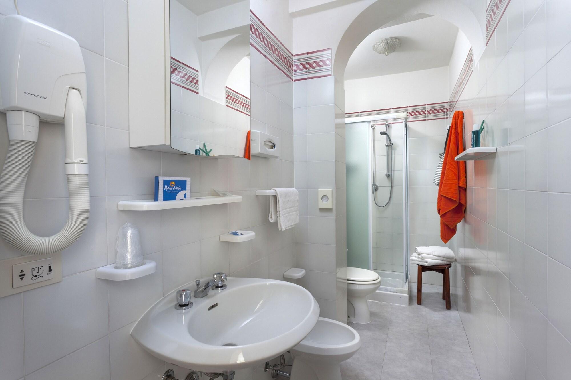 Hotel Milano Helvetia - In Centro Con Piscina Riccione Dış mekan fotoğraf